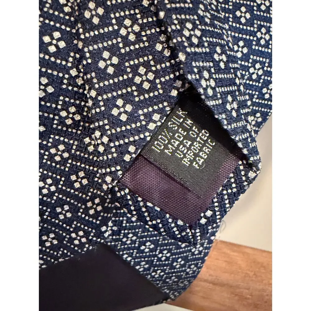 Vintage Claybrooke silk Necktie-Navy with gray geometric pattern - Picture 2 of 4